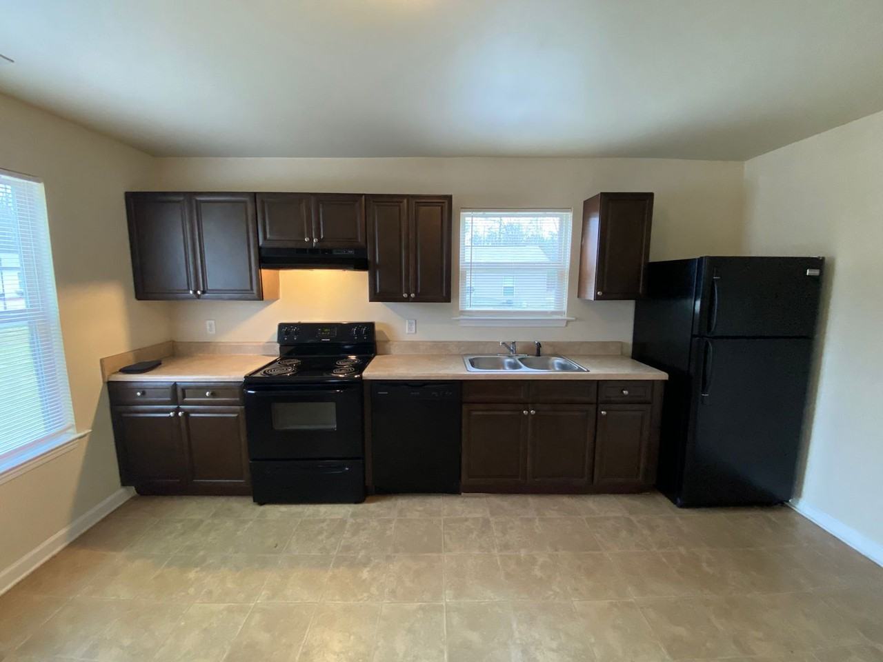 33 Jacob Ln - Photo 7 of 18