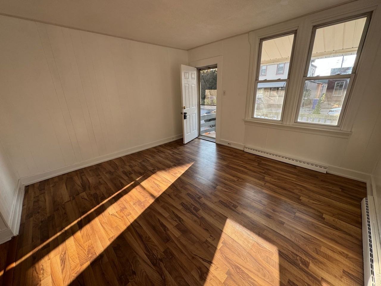 638 N Franklin St - Photo 3 of 25