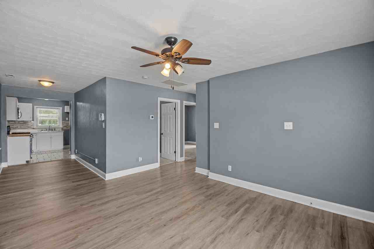 2321 Columbus Ave - Photo 3 of 20