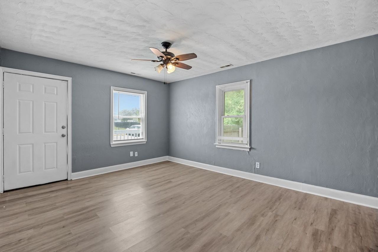 2321 Columbus Ave - Photo 5 of 20
