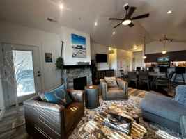 featured image of 6207 Davos Ln