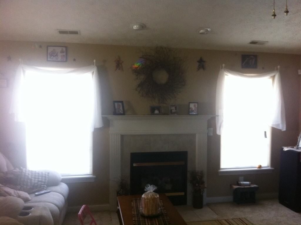 3225 Bunting Ln - Photo 3 of 9