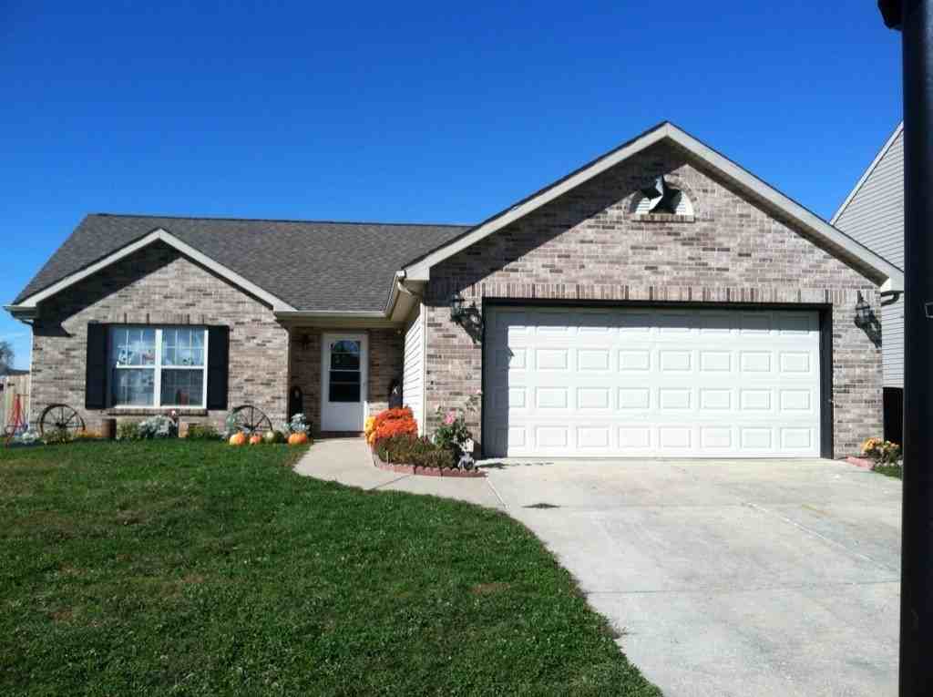 3225 Bunting Ln - Photo 5 of 9