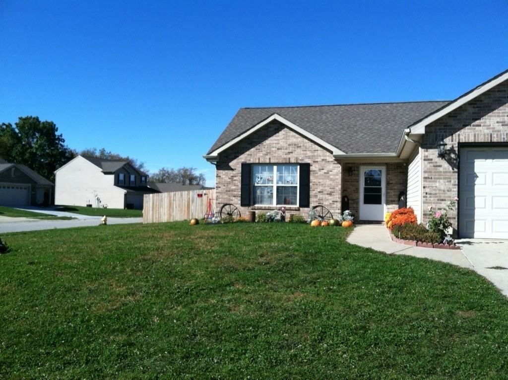 3225 Bunting Ln - Photo 6 of 9