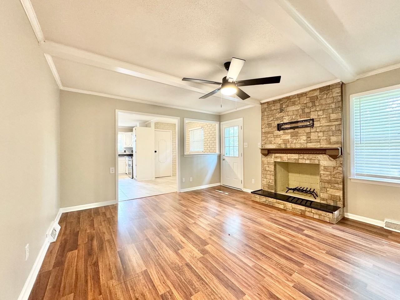 5303 Ainsworth Dr - Photo 5 of 17
