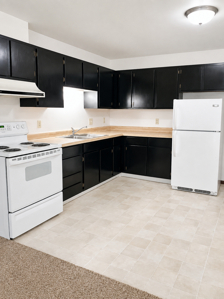 Pleasant View Manor - Photo 5 of 10