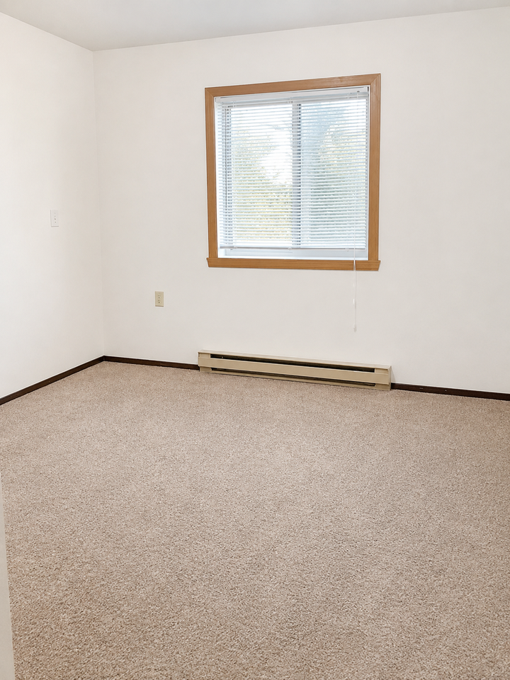 Pleasant View Manor - Photo 7 of 10