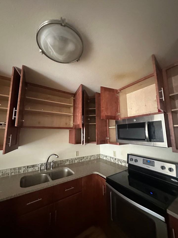 145 Aspen Dr - Photo 2 of 7