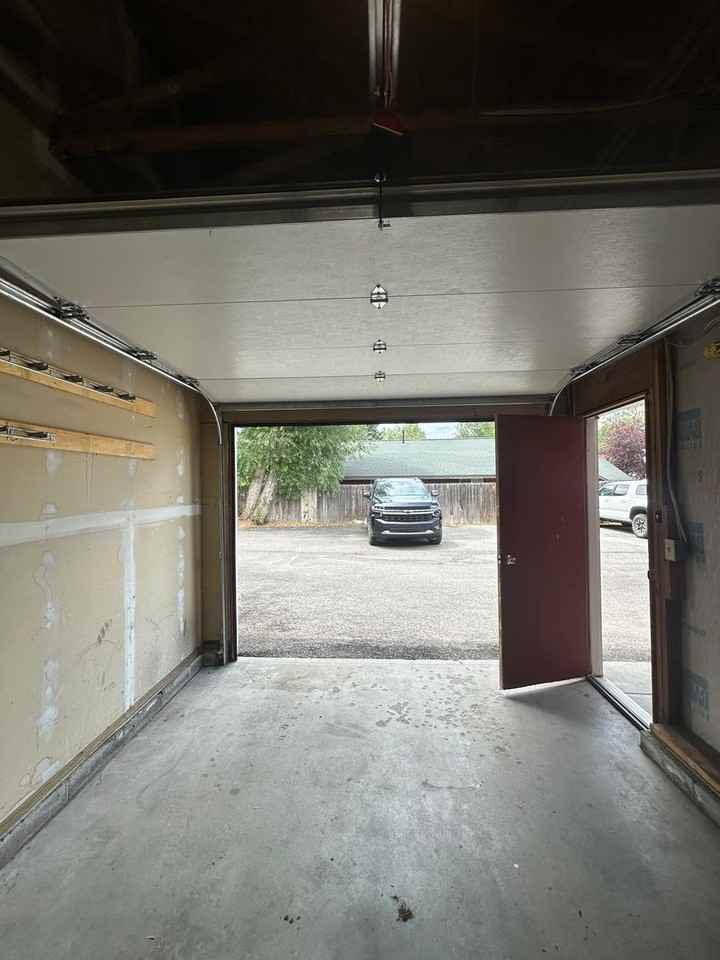 145 Aspen Dr - Photo 4 of 7