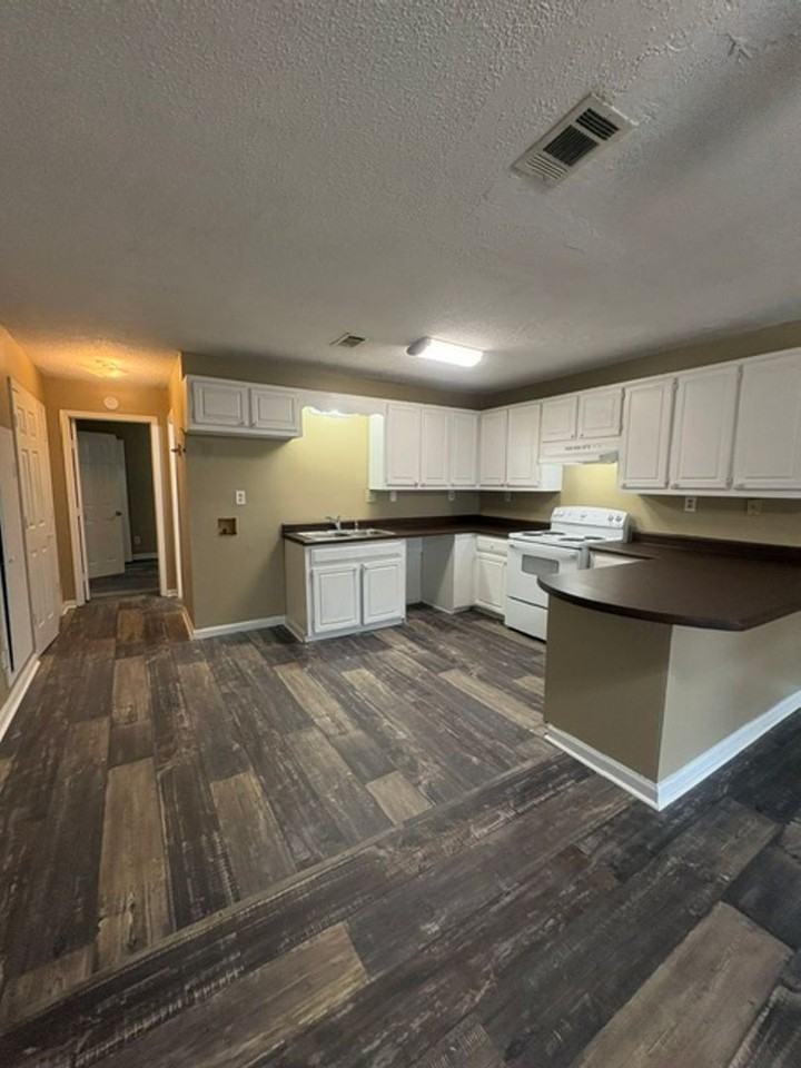 106 Money St - Photo 6 of 19