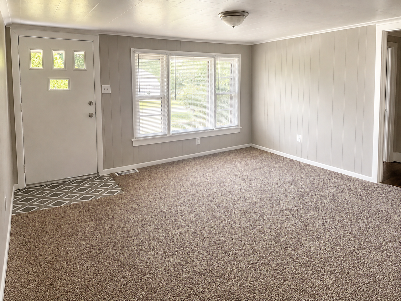221 Neal St - Photo 3 of 25
