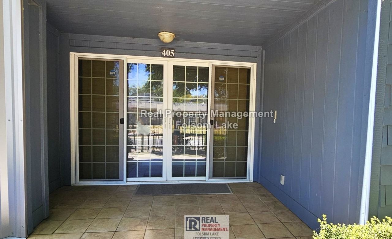 405 Harriet Ln - Photo 2 of 20