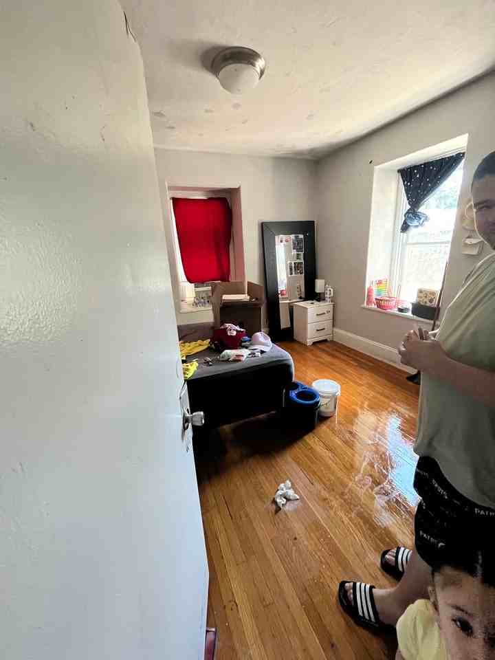 2 Bigelow St - Photo 5 of 9