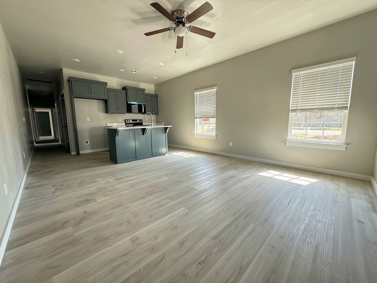 1405 Sw Bishop Rd - Photo 4 of 11