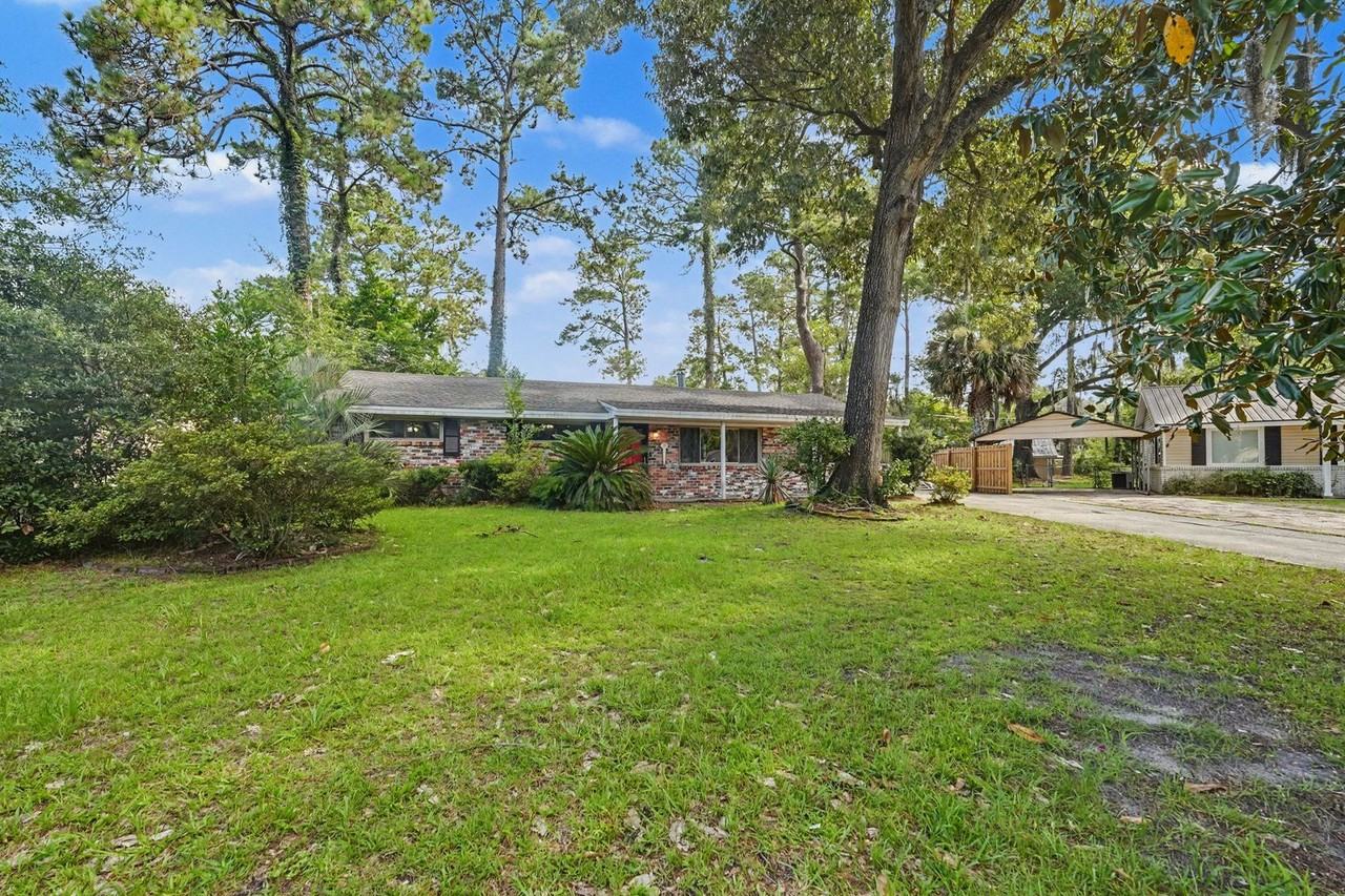 18 Silverstone Cir - Photo 2 of 28