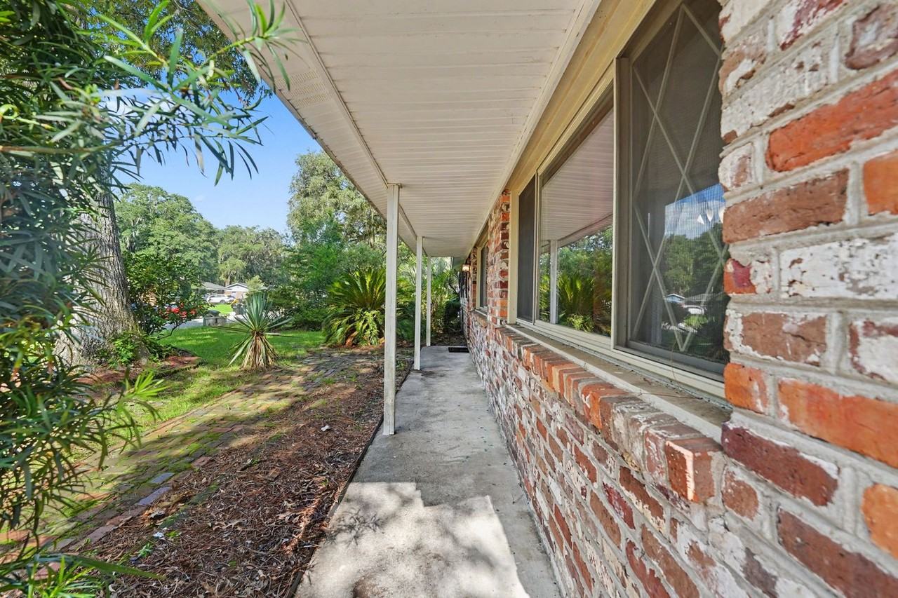 18 Silverstone Cir - Photo 4 of 28