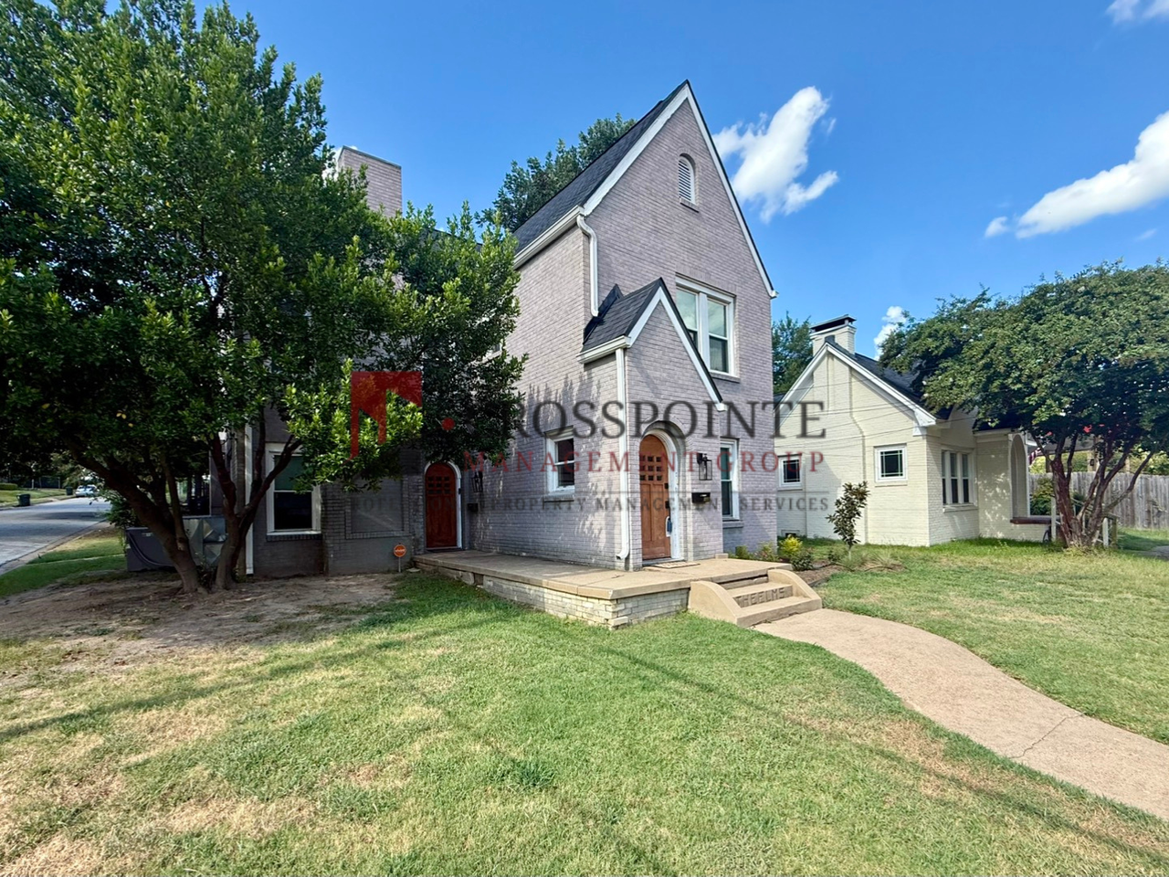 831 W Houston St - Photo 2 of 18