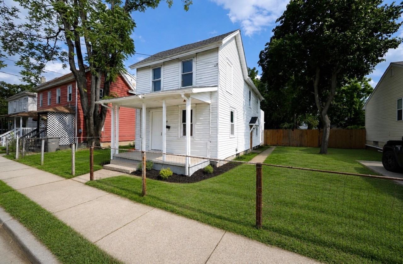210 W Buck St #1