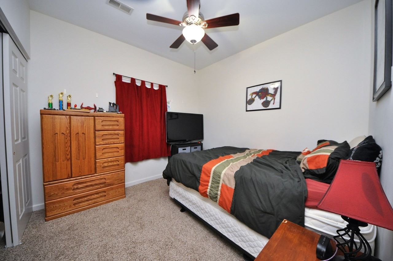 445 Woolf Rd - Photo 7 of 50