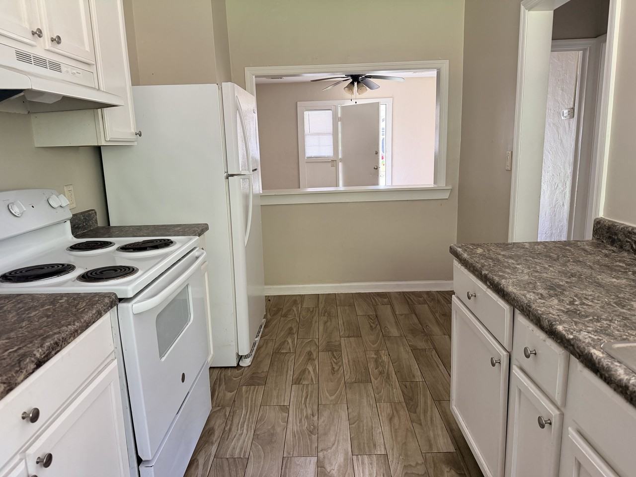 3661 Wylly Ave - Photo 6 of 9