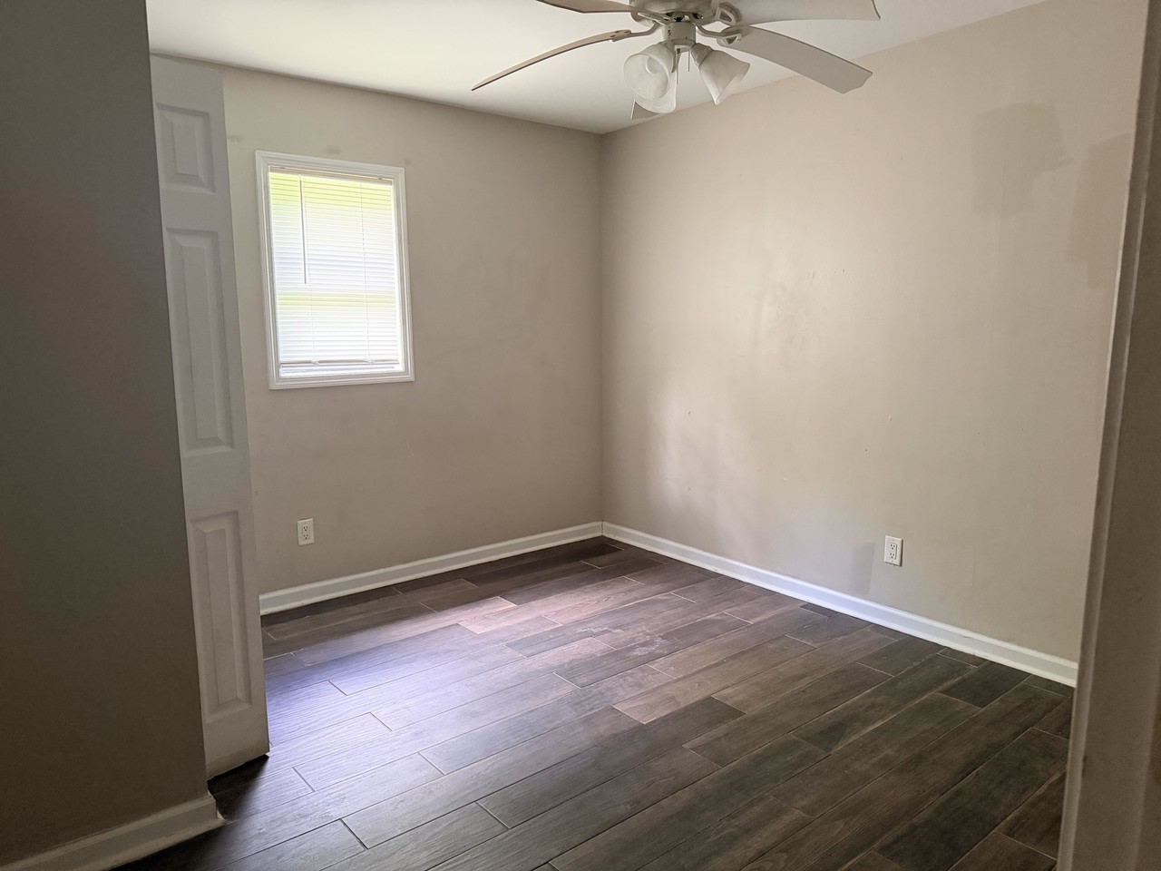 3667 Wylly Ave - Photo 4 of 9