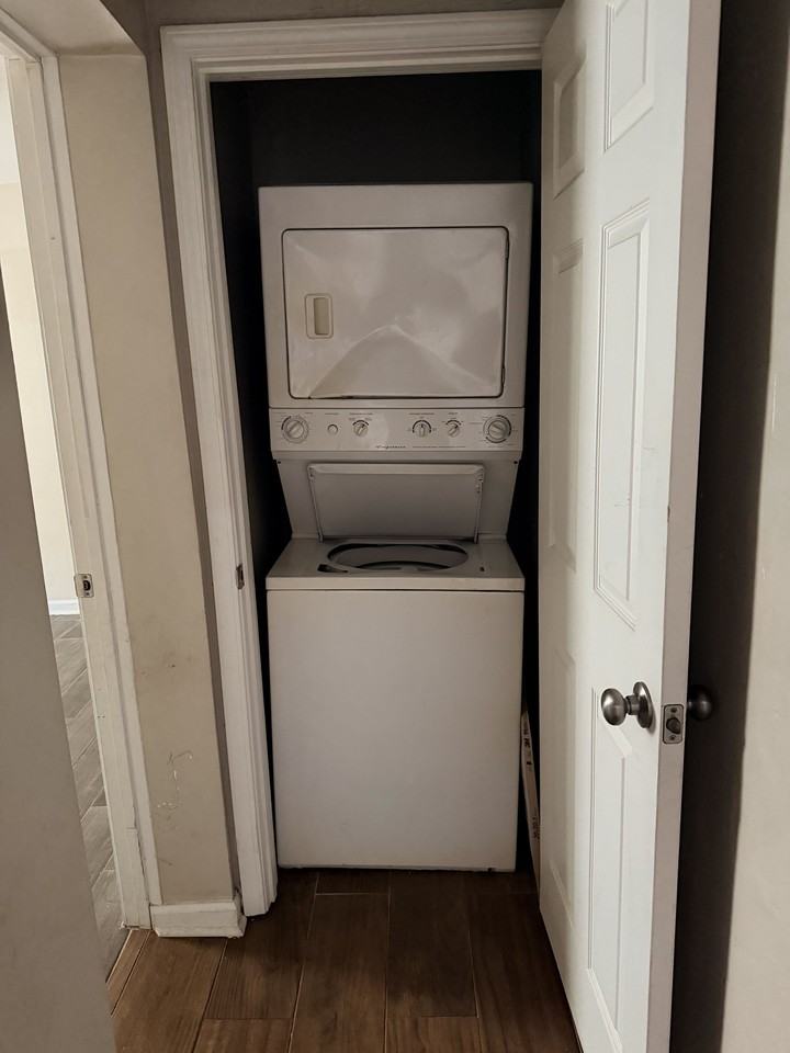 3667 Wylly Ave - Photo 7 of 9