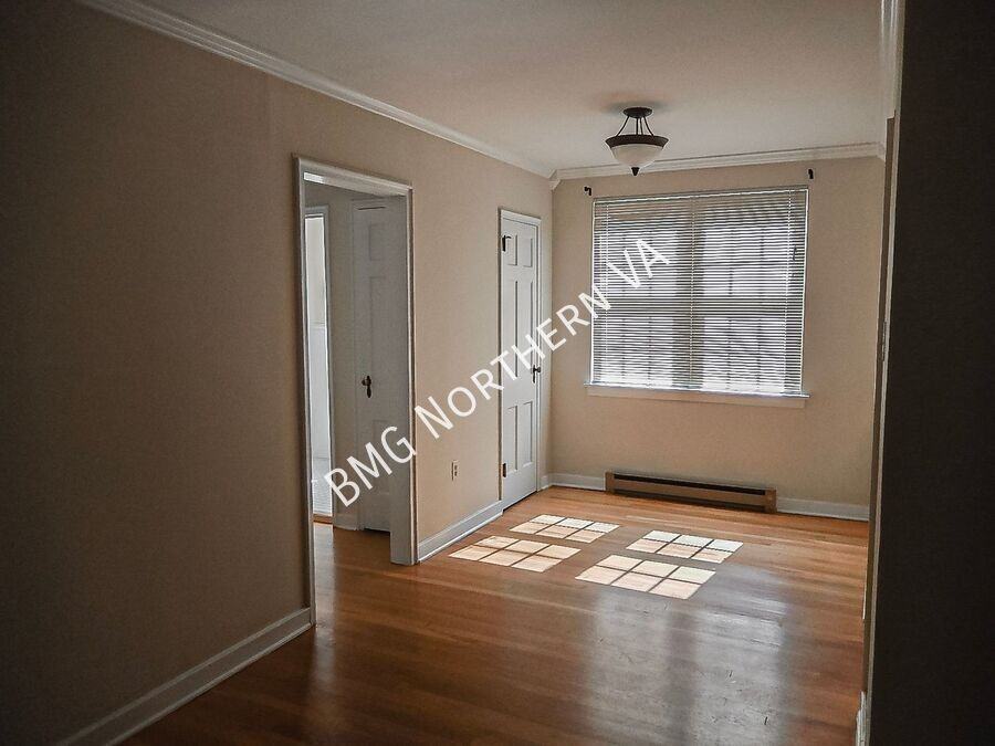 3403 Commonwealth Ave #B - Photo 3 of 10