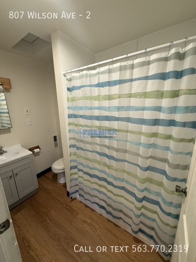 807 Wilson St #2 - Photo 3 of 8