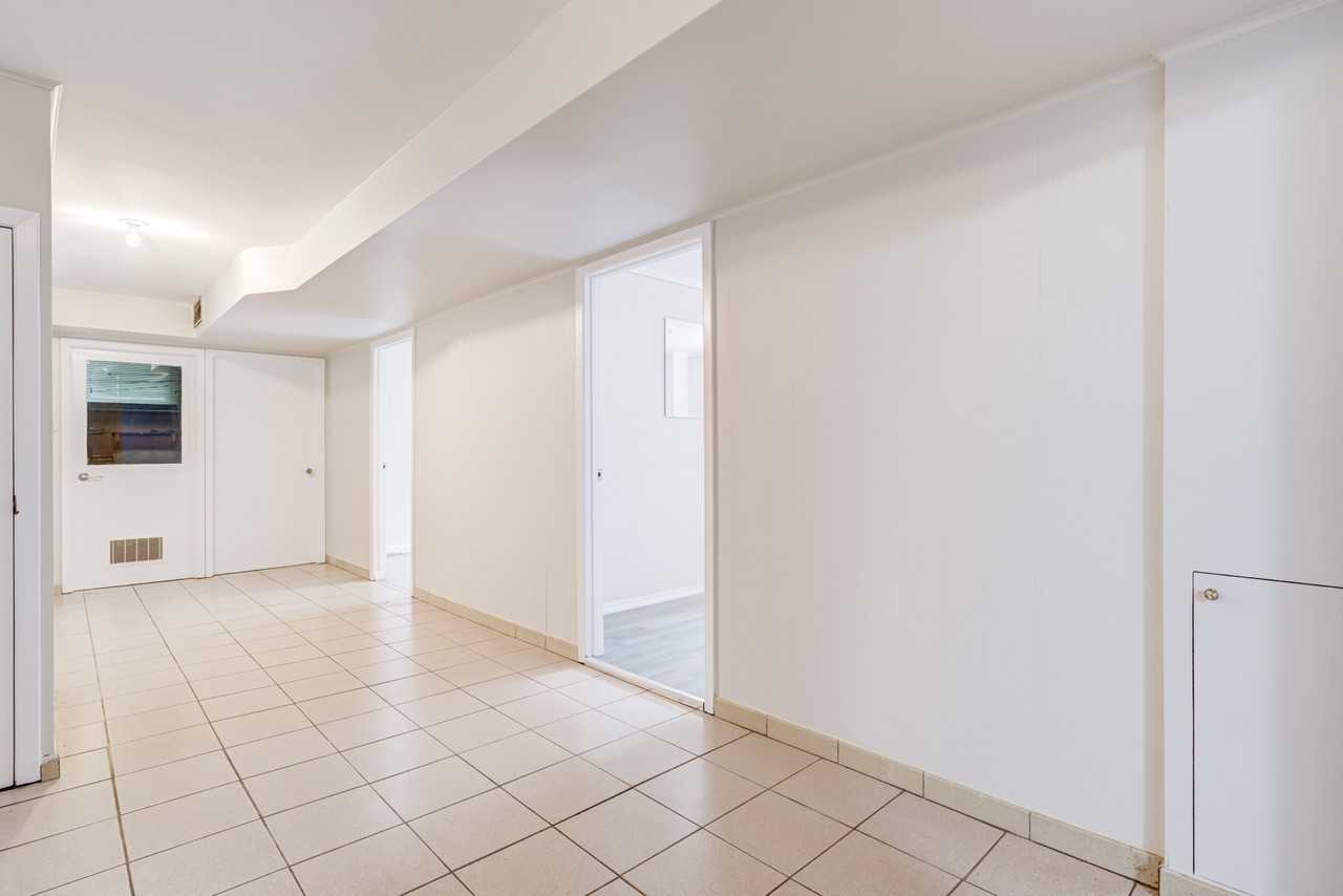 5 Paramount Court #BSMT - Photo 7 of 18