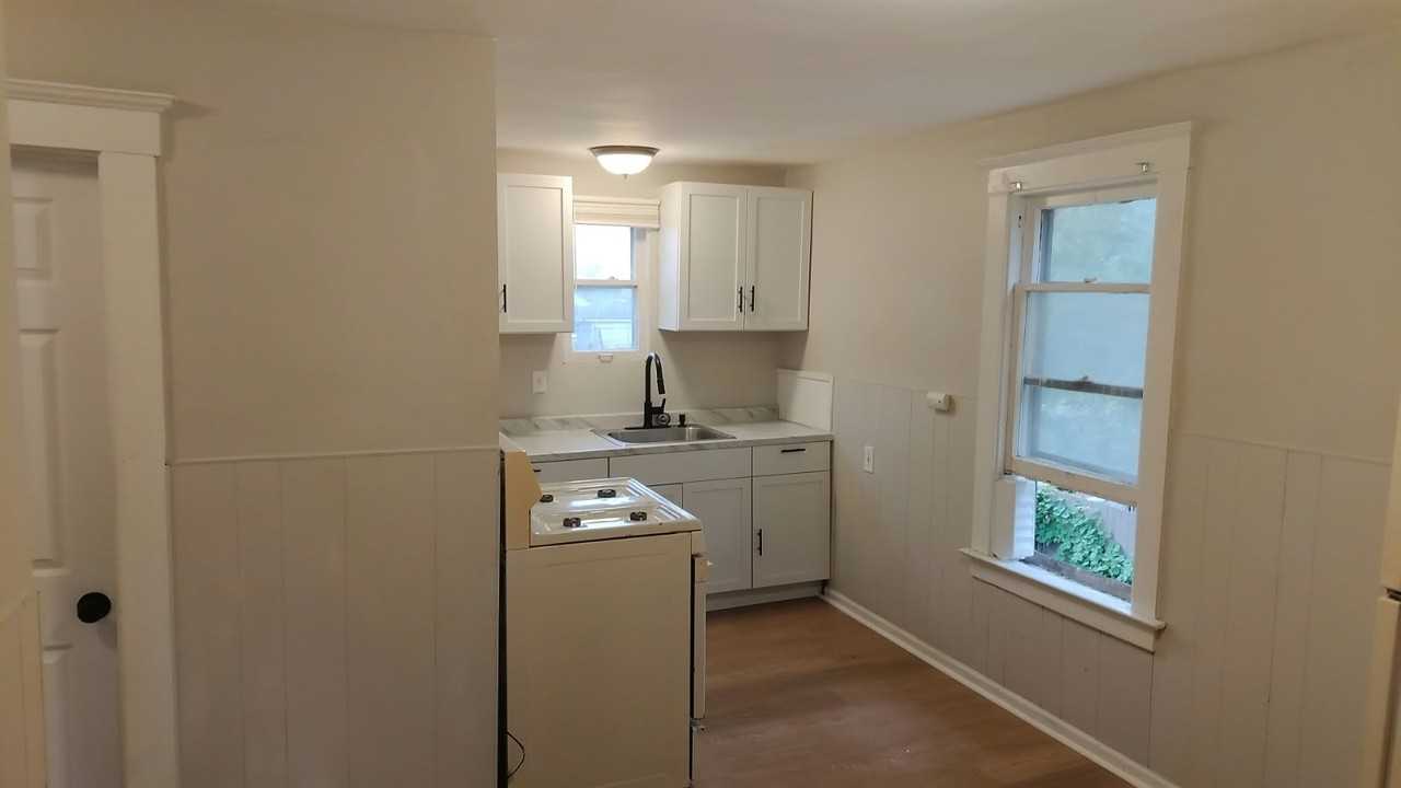 192 Richter St #1-2 - Photo 5 of 9