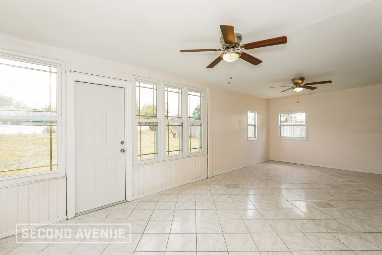613 Hamm St Nw - Photo 4 of 24