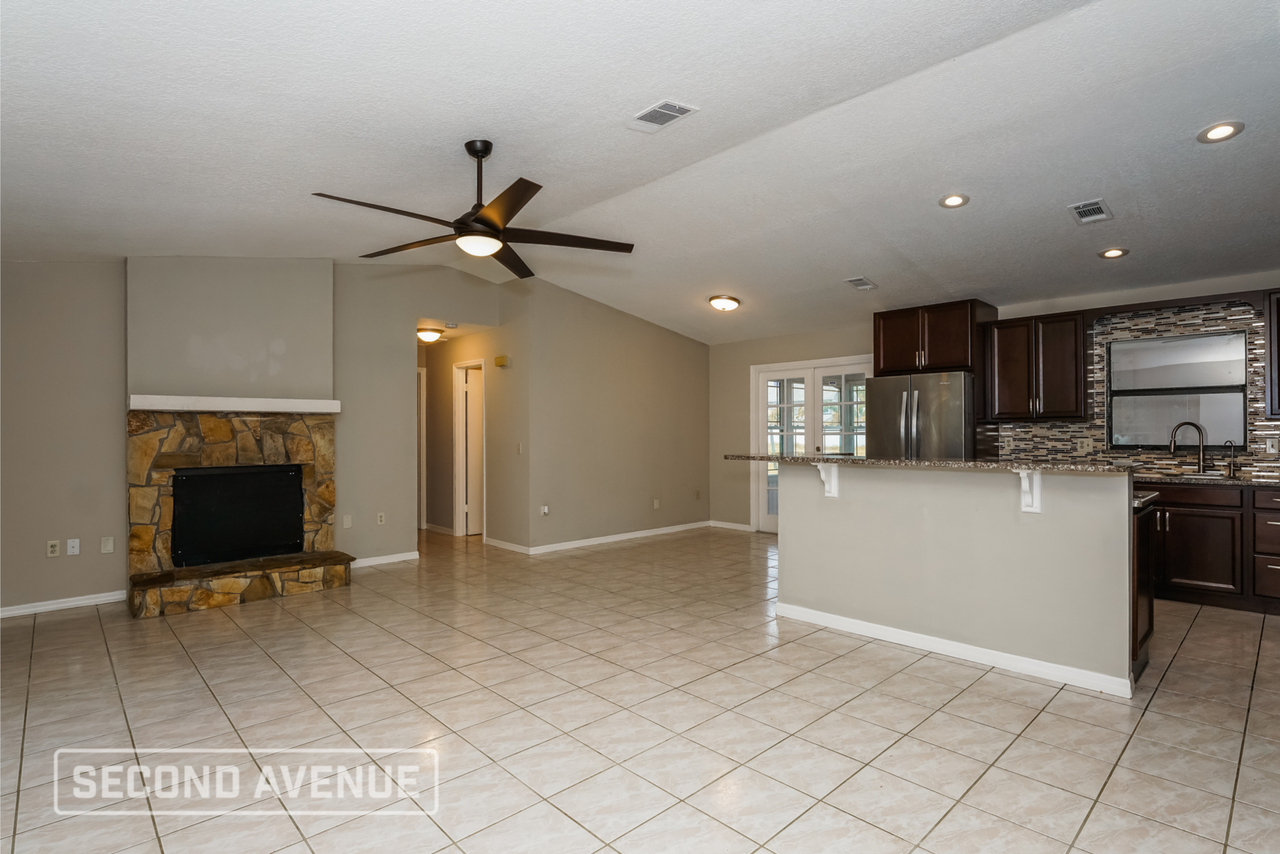 613 Hamm St Nw - Photo 6 of 24