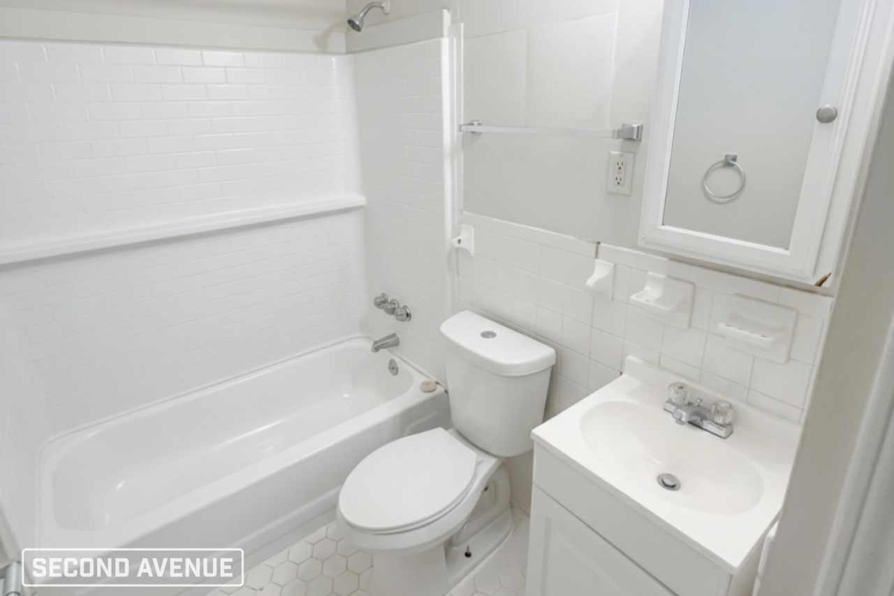 2211 Hawkins Mill Rd - Photo 6 of 10