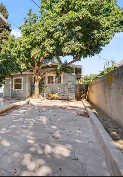 5001 S Budlong Ave - Photo 5 of 42