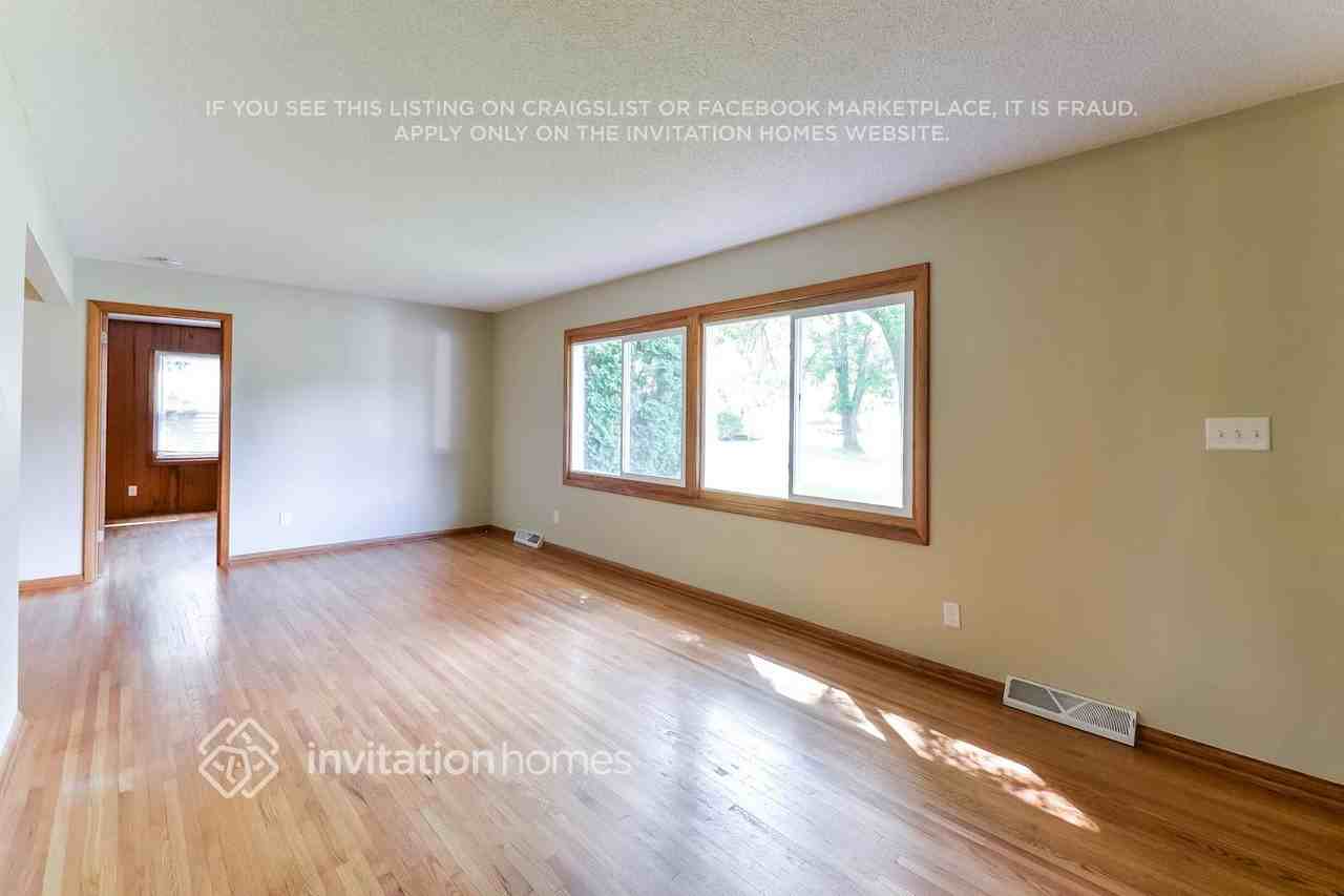 3790 Grand Ave - Photo 5 of 20