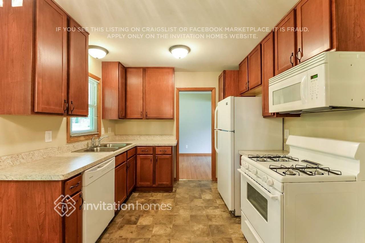 3790 Grand Ave - Photo 7 of 20