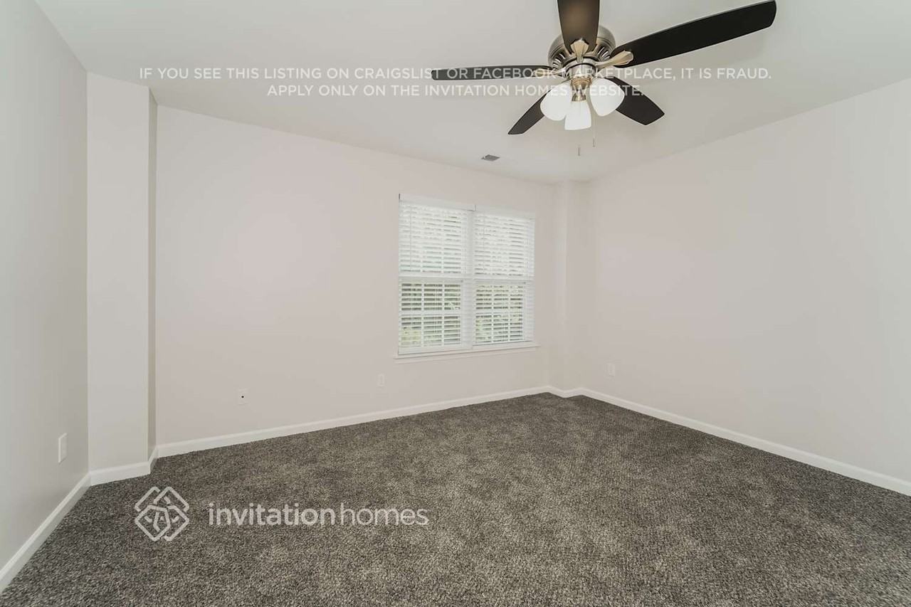 9661 Bailey Rd - Photo 6 of 15