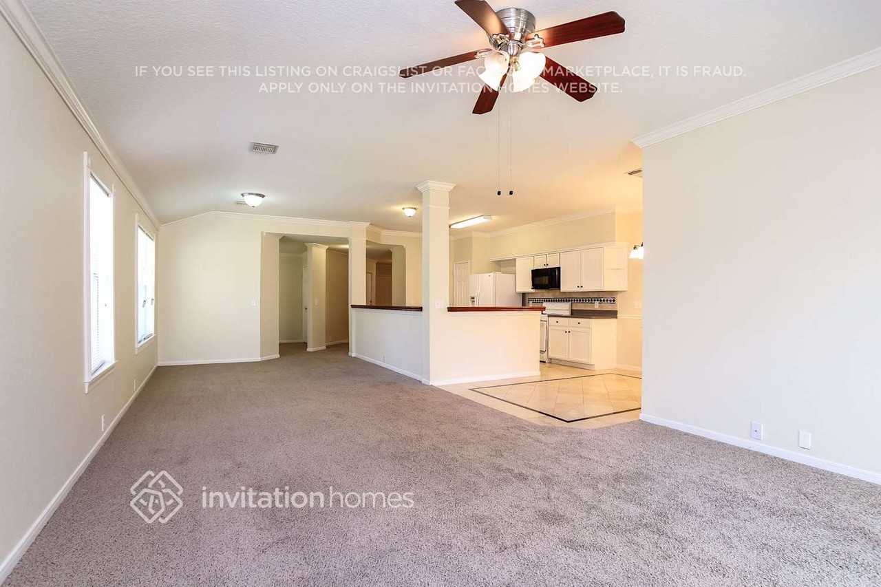 19203 Talcott Way Dr - Photo 3 of 26