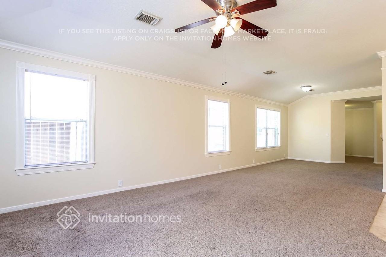 19203 Talcott Way Dr - Photo 4 of 26