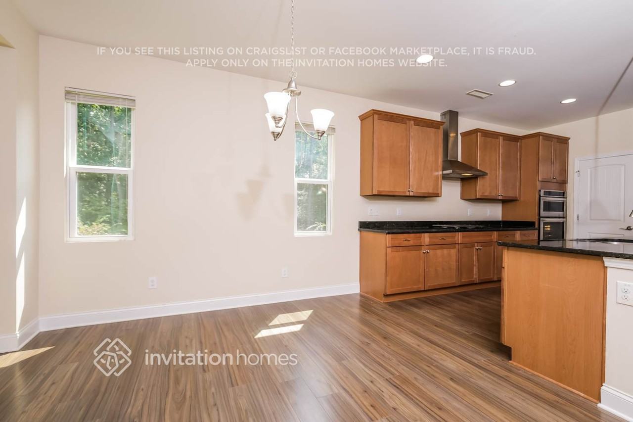 404 Ferry Ct - Photo 7 of 18