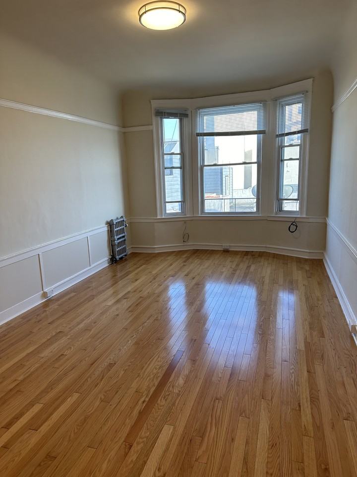 1105 Bush St #505B - Photo 2 of 16
