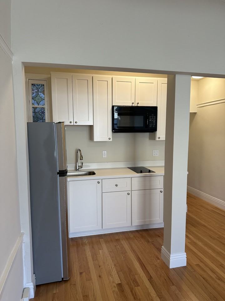 1105 Bush St #505B - Photo 5 of 16