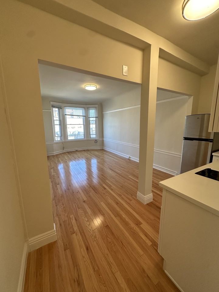 1105 Bush St #505B - Photo 6 of 16