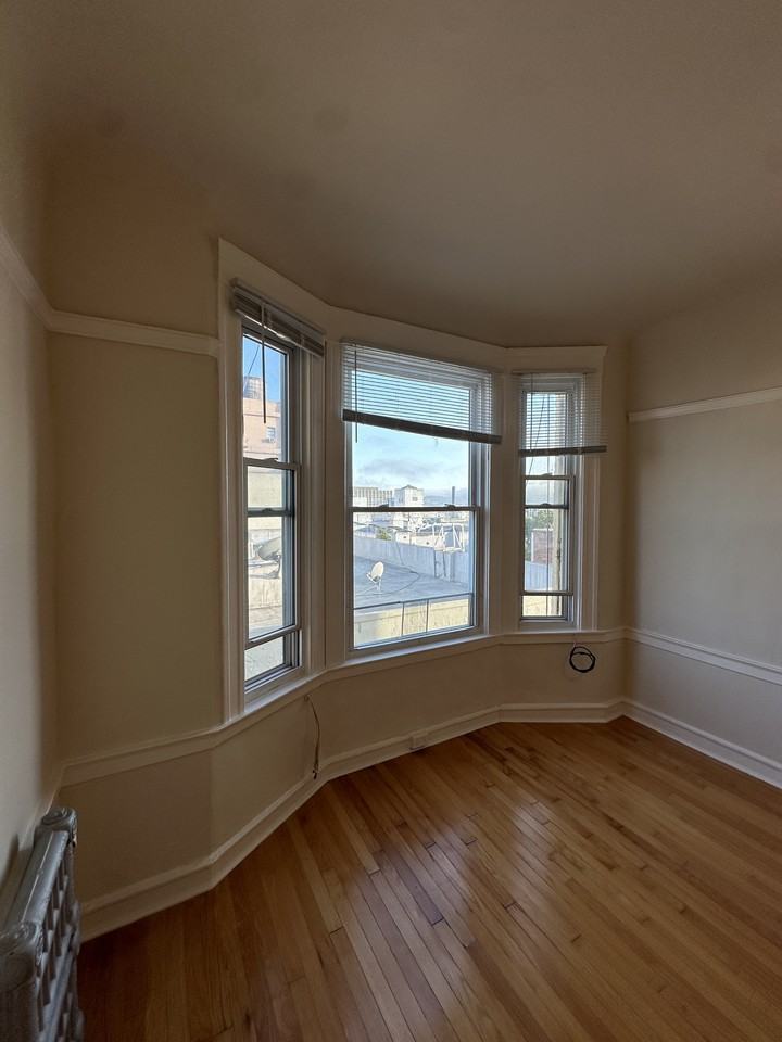 1105 Bush St #505B - Photo 7 of 16