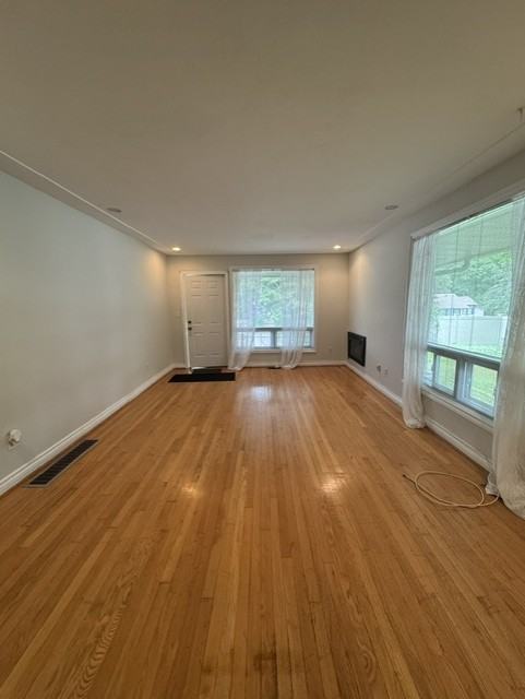 584 Wonderland Road North - Photo 3 of 19