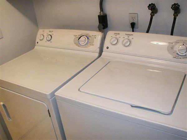 3895 Lone Pine Apartments in West Bloomfield, Orchard Lake Village, MI