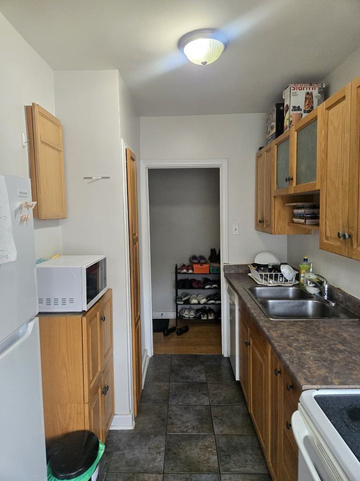 114 Kempenfelt Dr - Photo 5 of 12