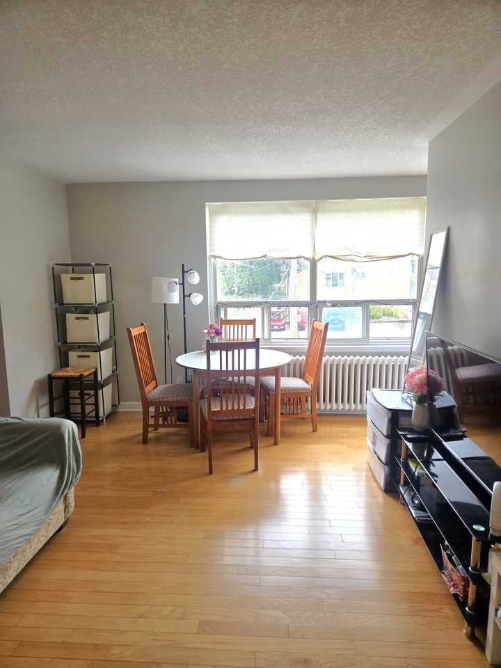 114 Kempenfelt Dr - Photo 6 of 12