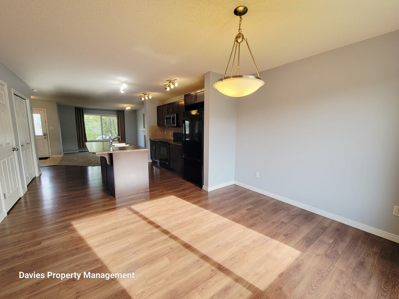 1044 177 St Sw - Photo 5 of 16