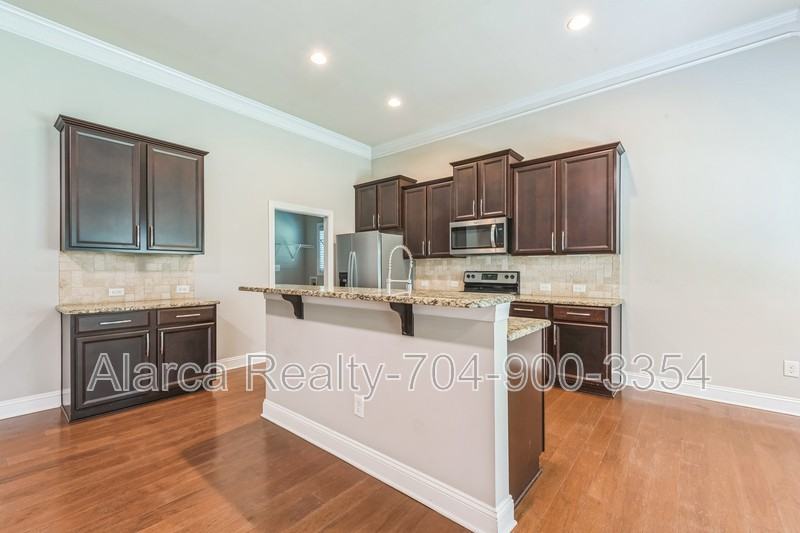1016 Ridge Haven Rd - Photo 4 of 39